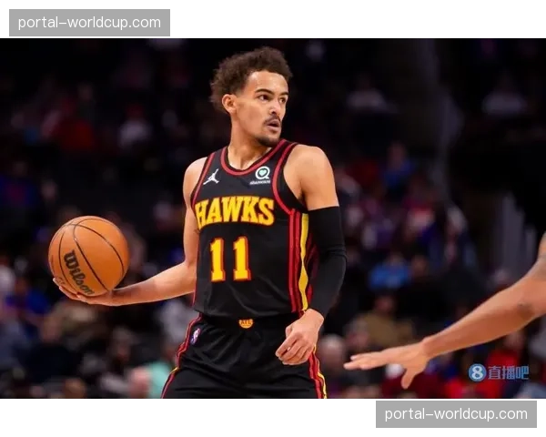 特雷·杨压哨超远三分命中，老鹰凭借此球将比赛拖入加时